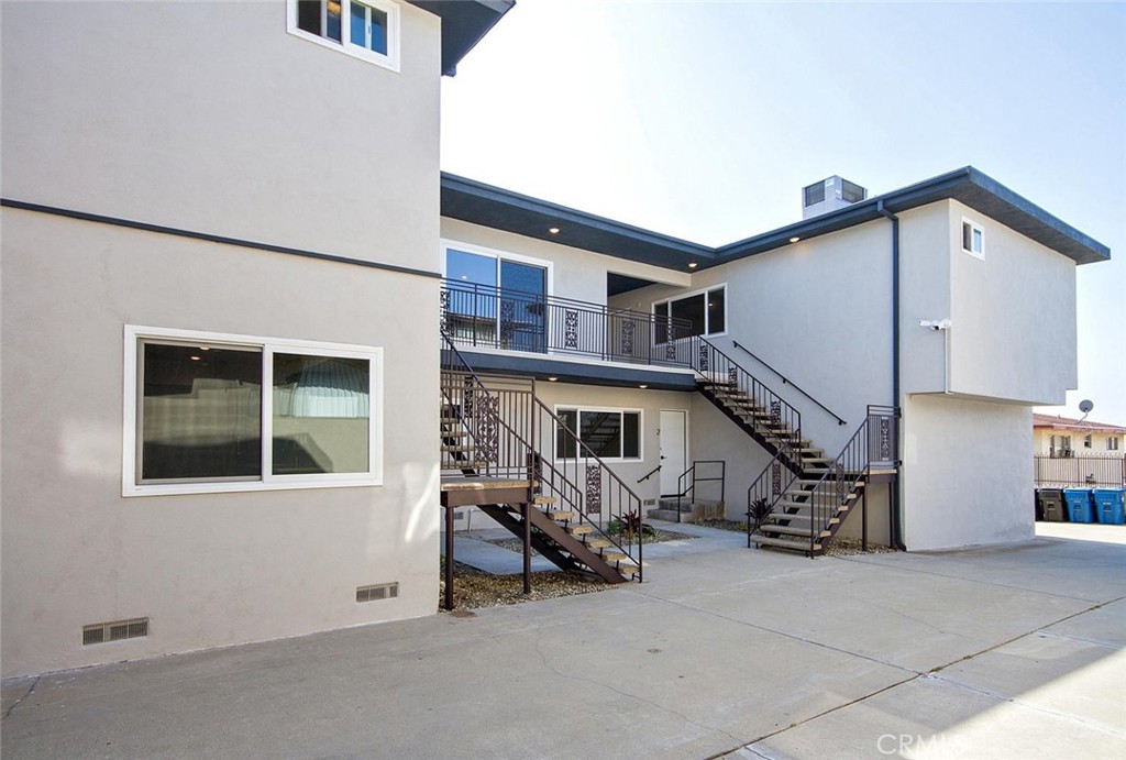 520 E Regent Street 3