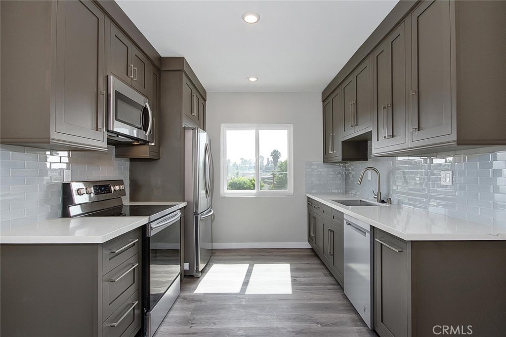 520 E Regent Street 3