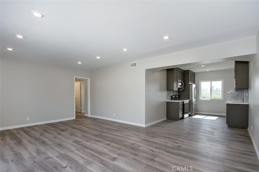 520 E Regent Street 3