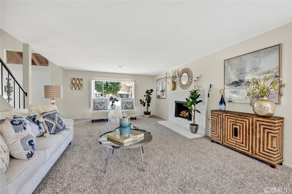 8840 Mockingbird Circle