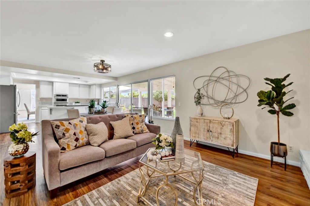 8840 Mockingbird Circle