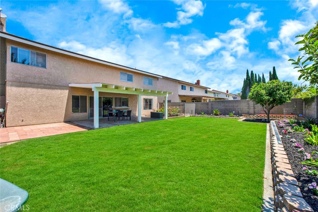 8840 Mockingbird Circle