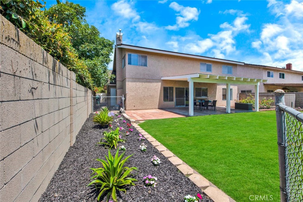 8840 Mockingbird Circle