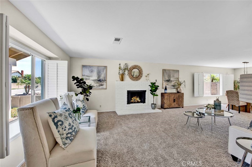 8840 Mockingbird Circle