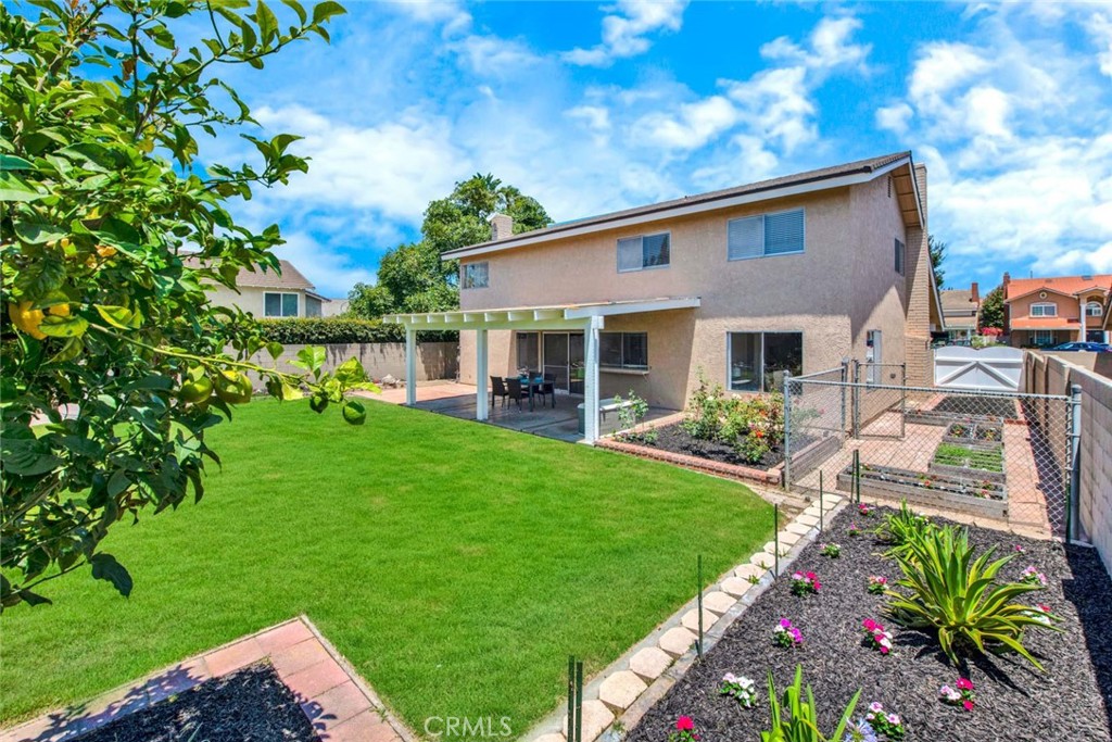 8840 Mockingbird Circle