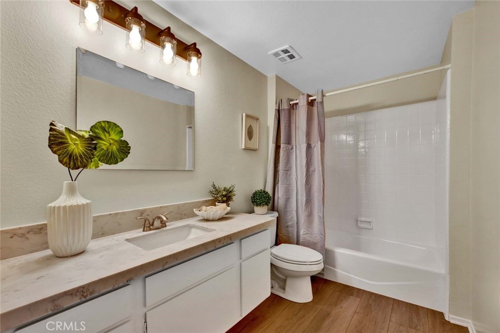 8840 Mockingbird Circle