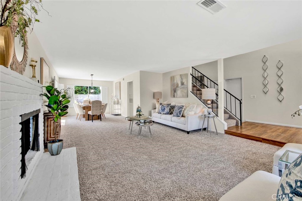 8840 Mockingbird Circle