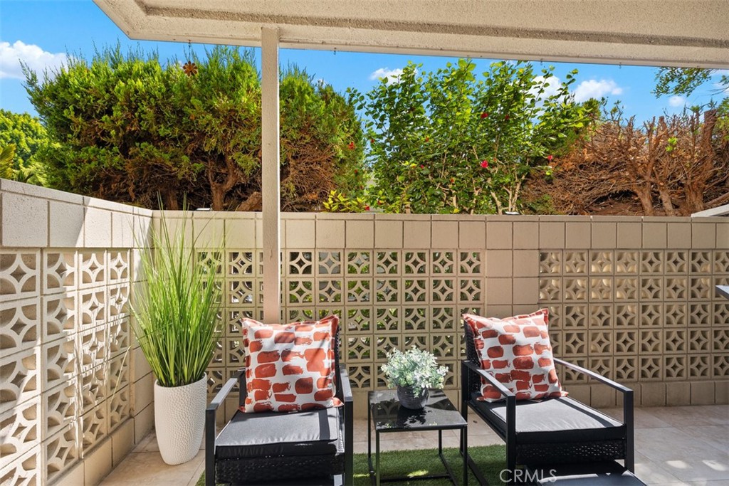 389 Avenida Castilla C