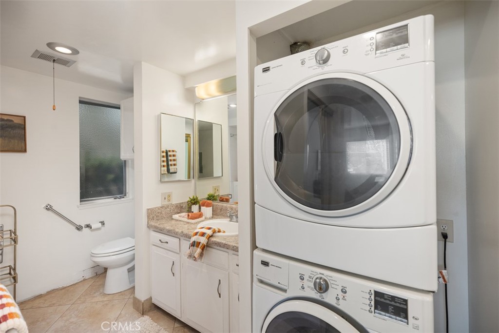 389 Avenida Castilla C