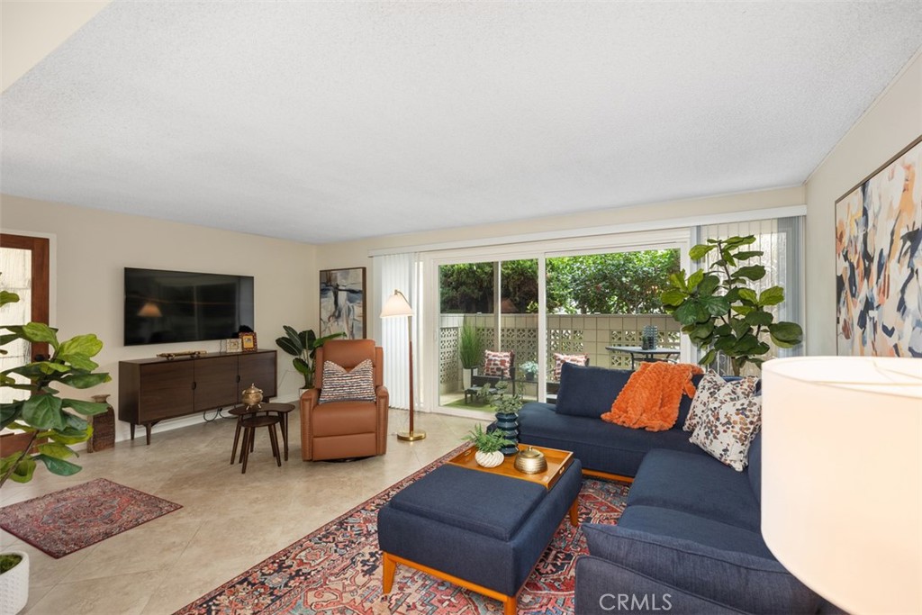 389 Avenida Castilla C