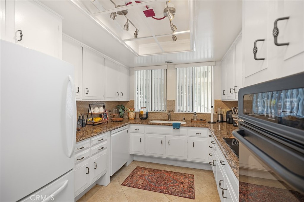 389 Avenida Castilla C