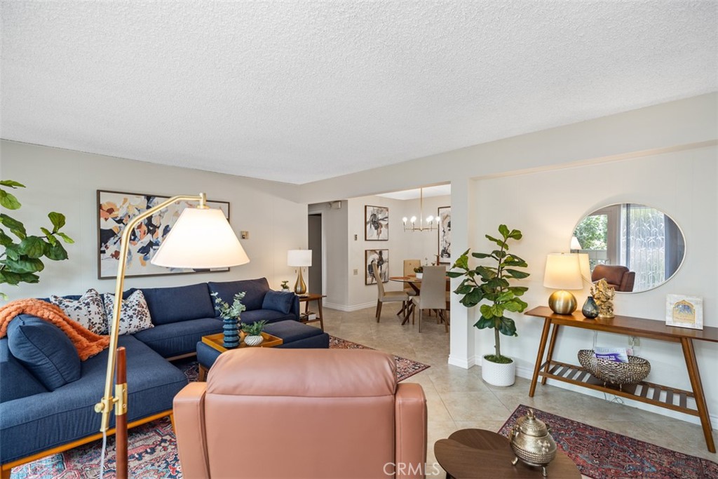 389 Avenida Castilla C