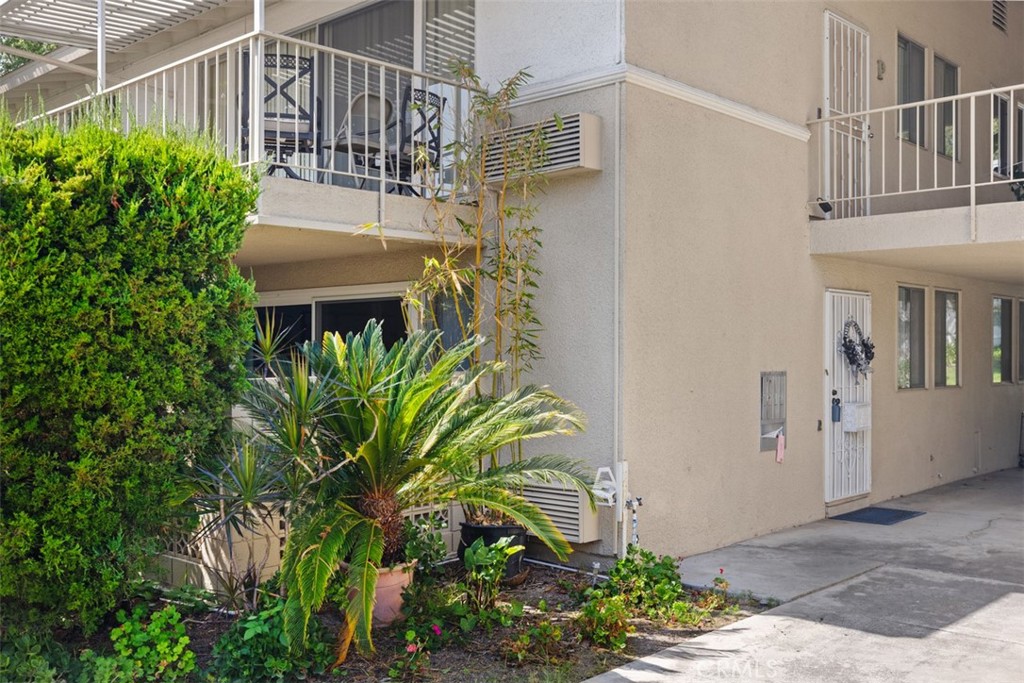 389 Avenida Castilla C