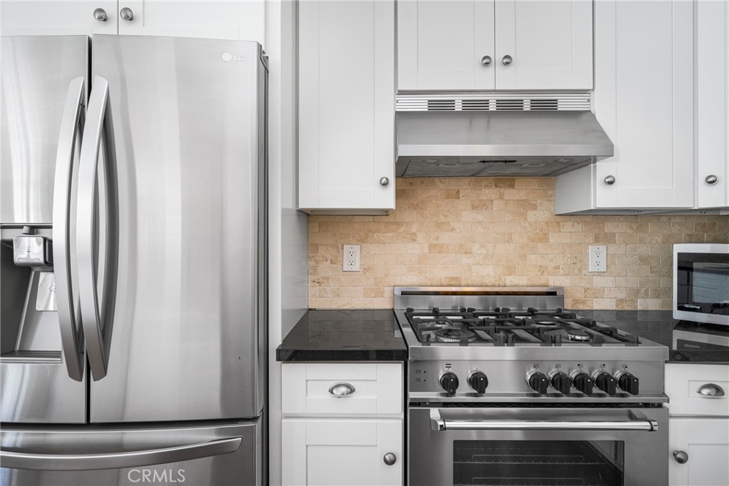 34088 Crystal Lantern Street