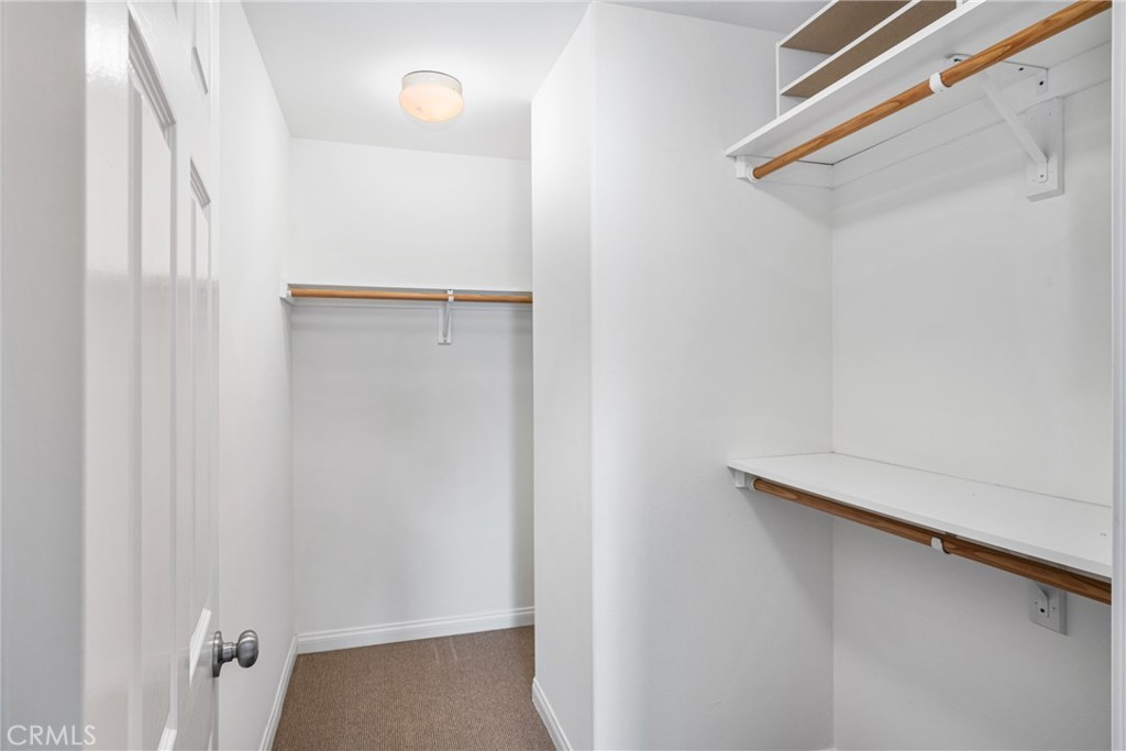 34088 Crystal Lantern Street