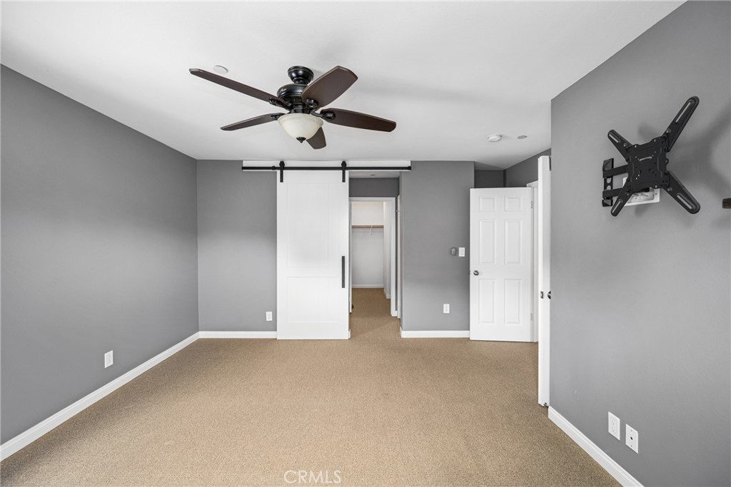 34088 Crystal Lantern Street