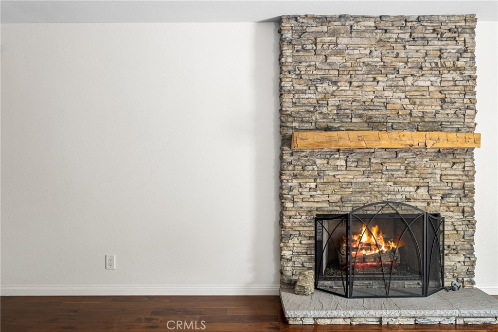 34088 Crystal Lantern Street