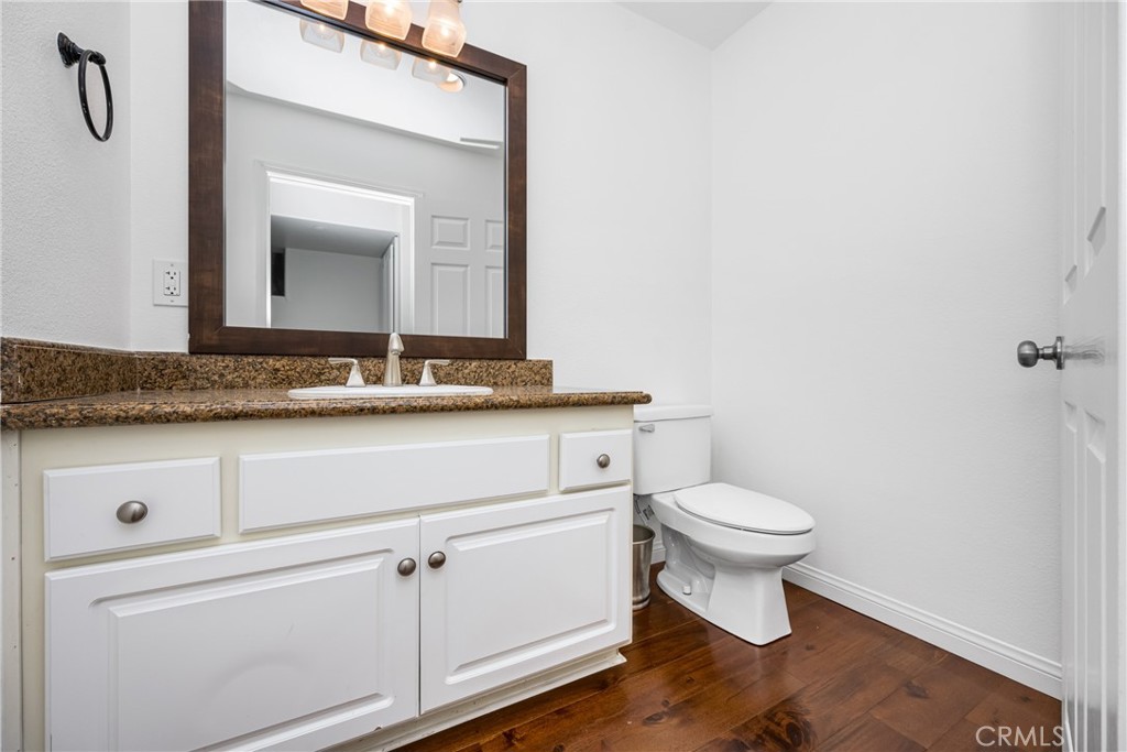 34088 Crystal Lantern Street