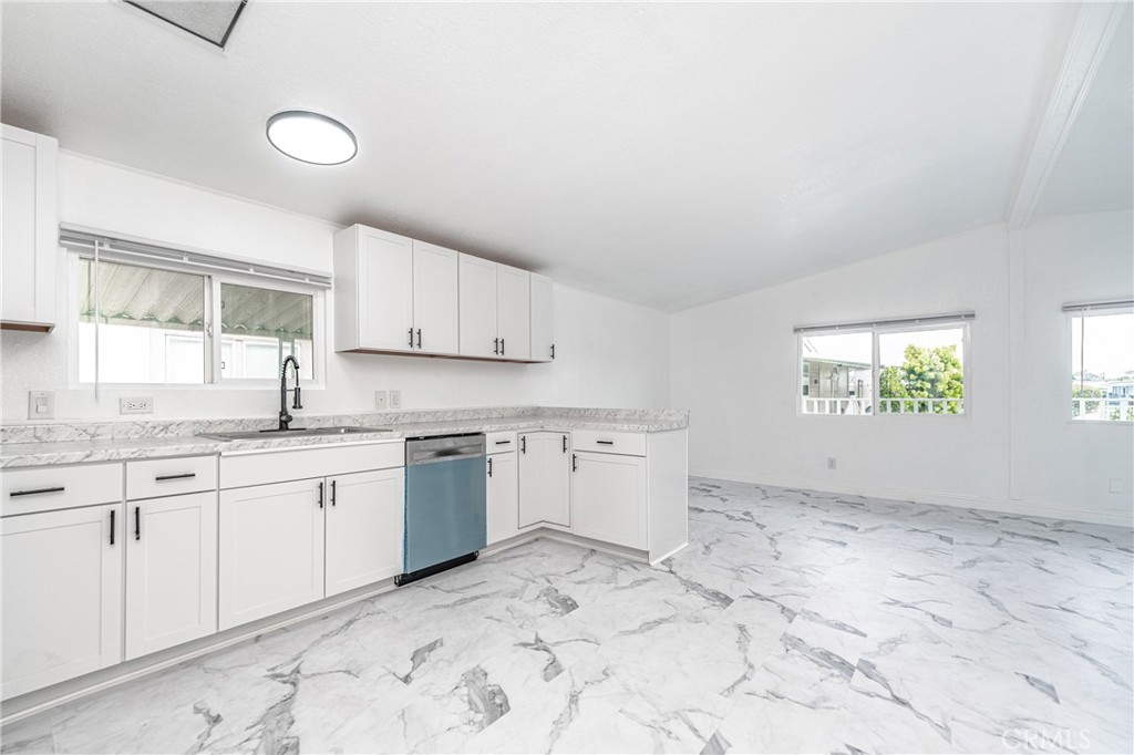 15621 Beach Boulevard 61