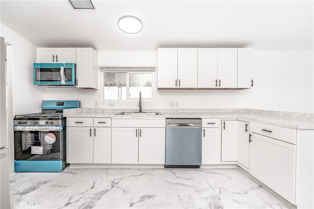 15621 Beach Boulevard 61