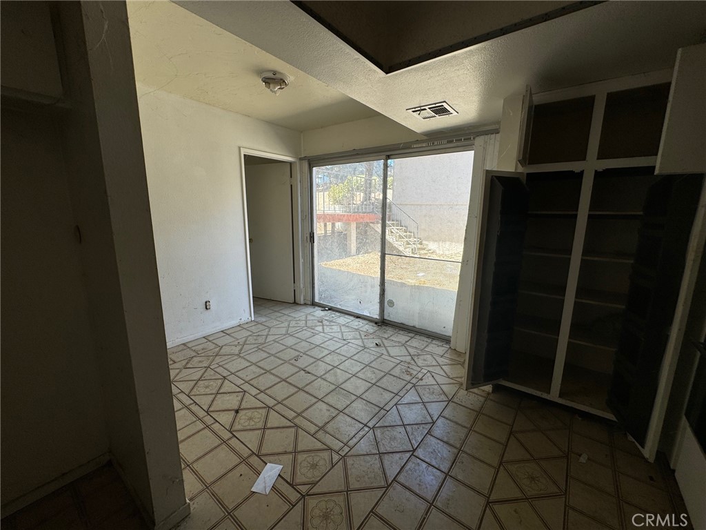 2280 El Capitan Drive