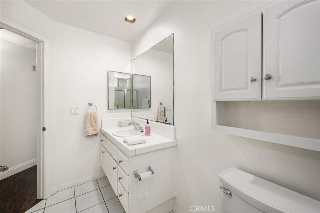 5142 Warner Avenue 204