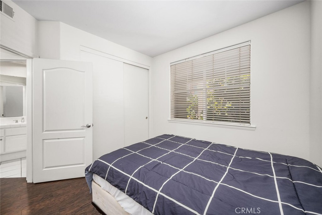 5142 Warner Avenue 204