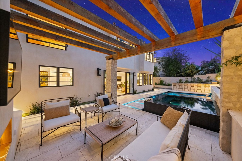 3857 Calle Del Establo