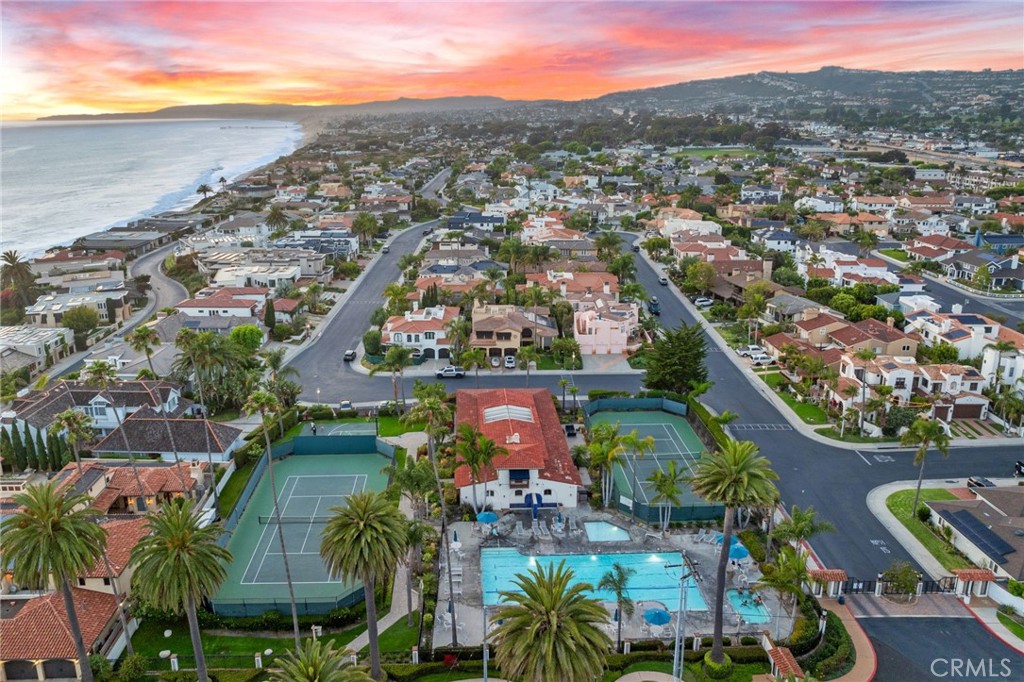 3857 Calle Del Establo