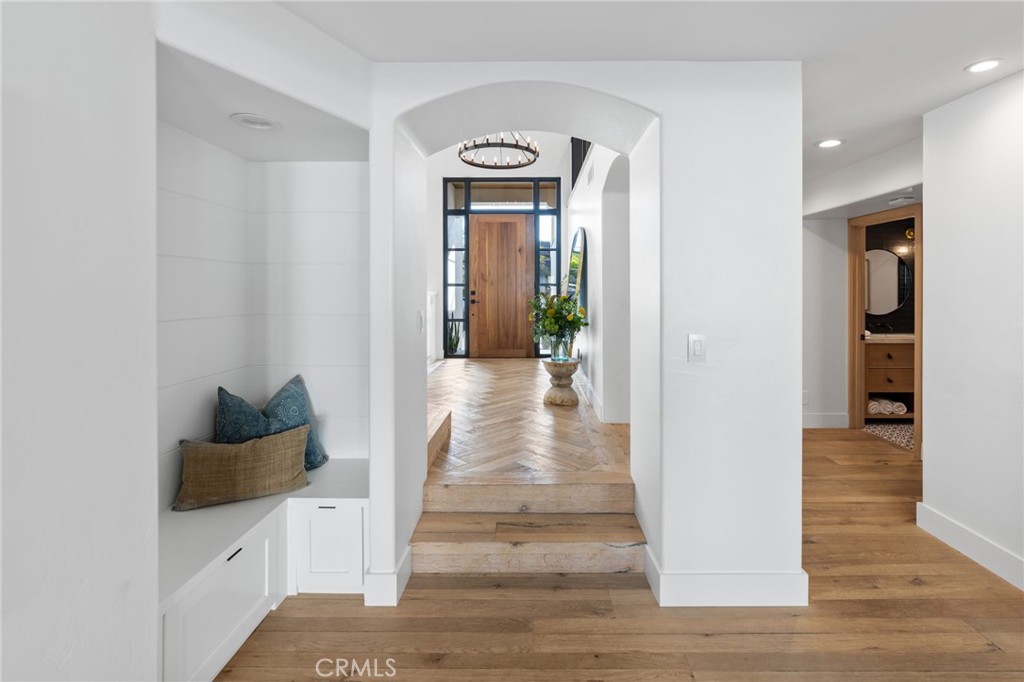 3857 Calle Del Establo