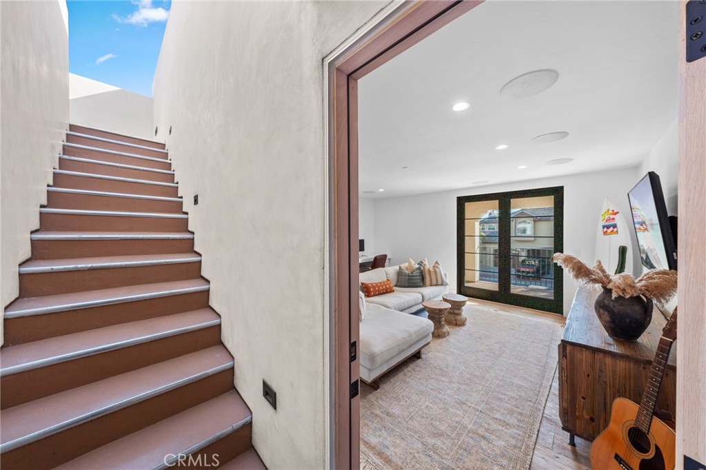 3857 Calle Del Establo