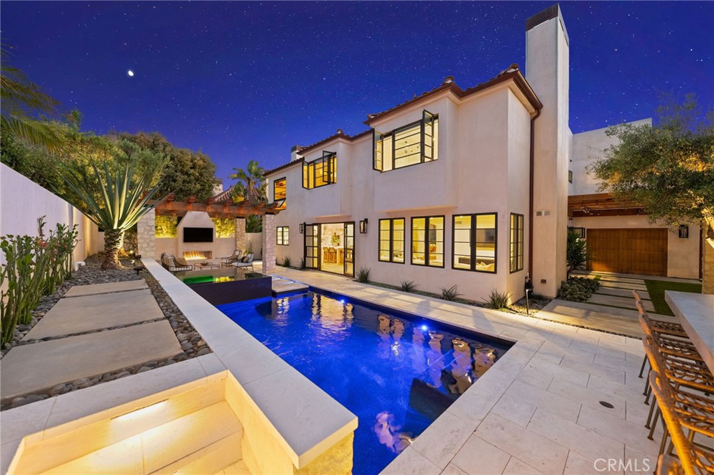 3857 Calle Del Establo