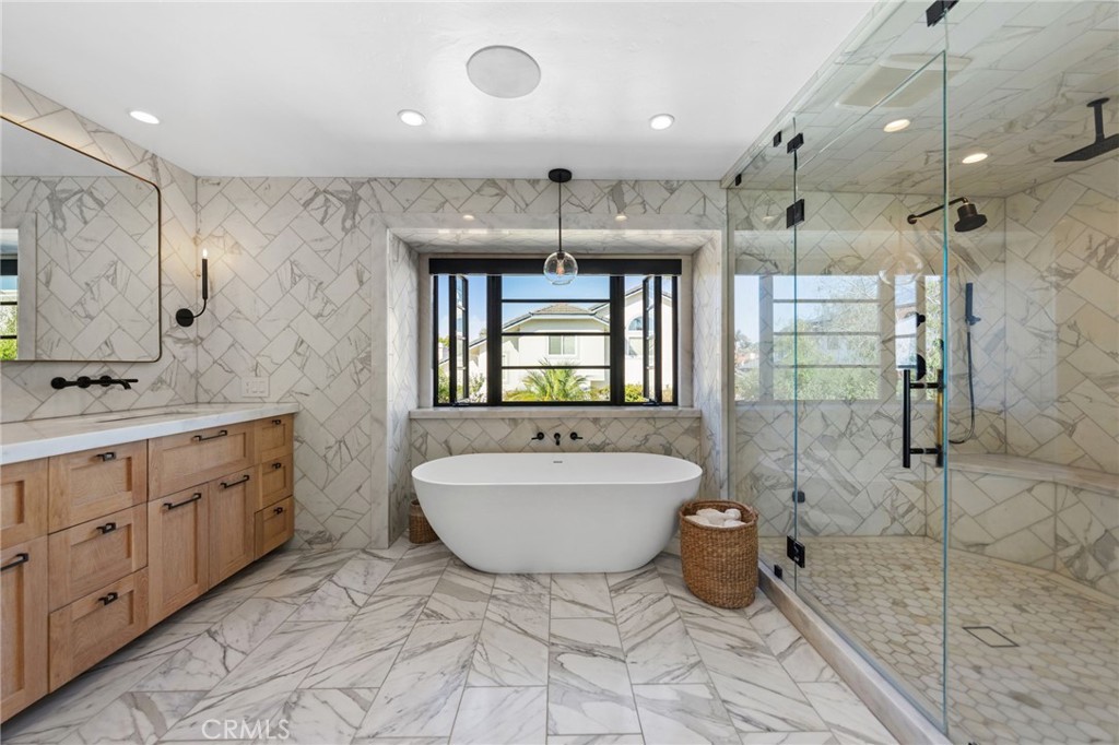 3857 Calle Del Establo