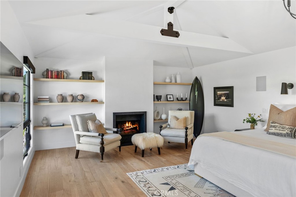 3857 Calle Del Establo