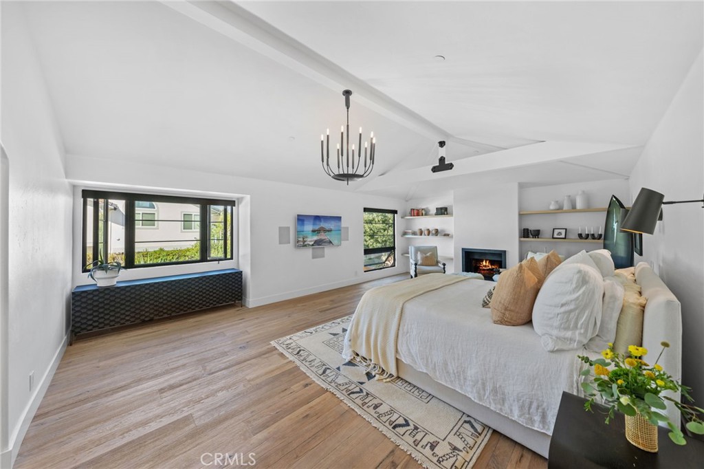 3857 Calle Del Establo