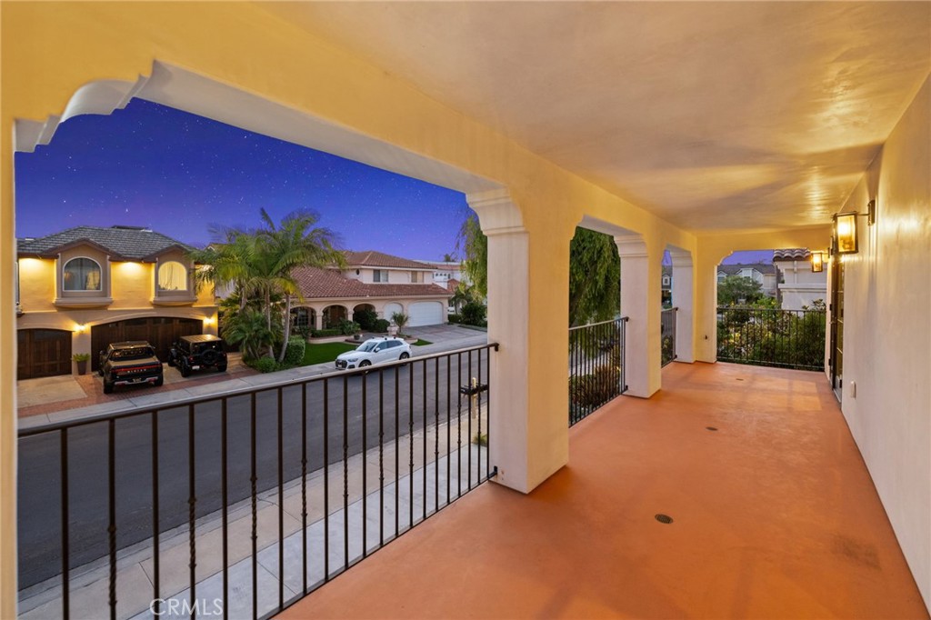 3857 Calle Del Establo