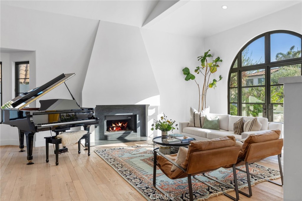 3857 Calle Del Establo