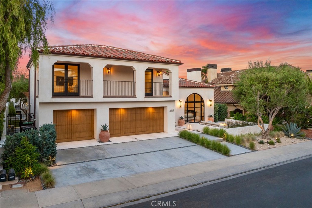 3857 Calle Del Establo