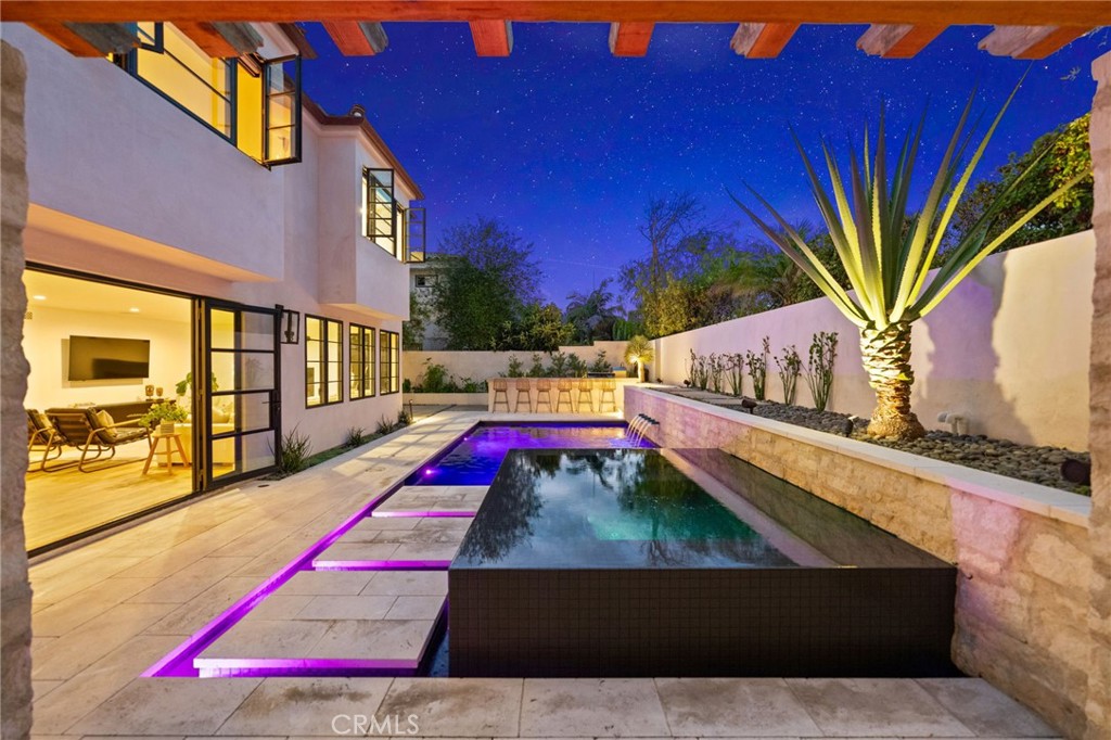 3857 Calle Del Establo