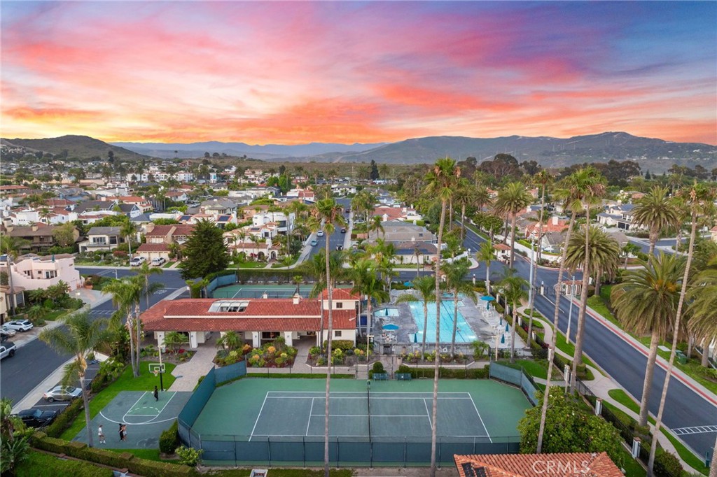 3857 Calle Del Establo