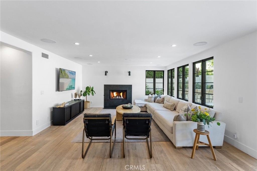 3857 Calle Del Establo