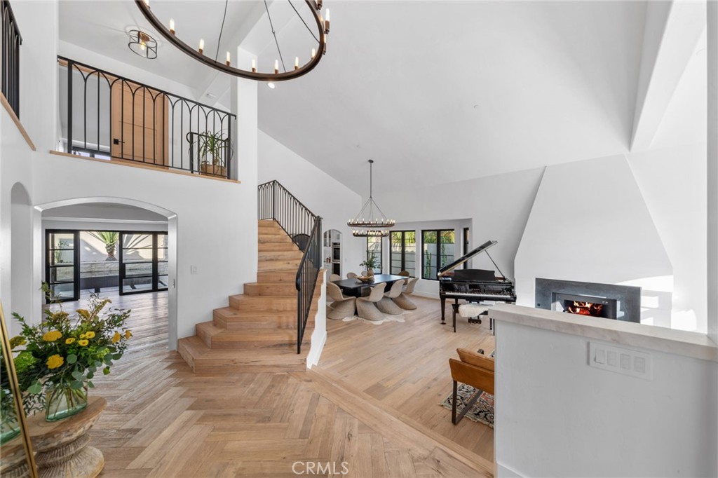 3857 Calle Del Establo