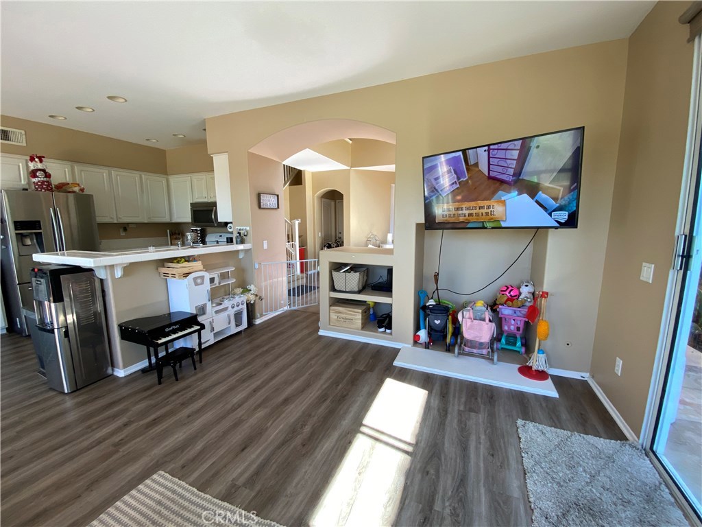 24588 Sunshine Drive