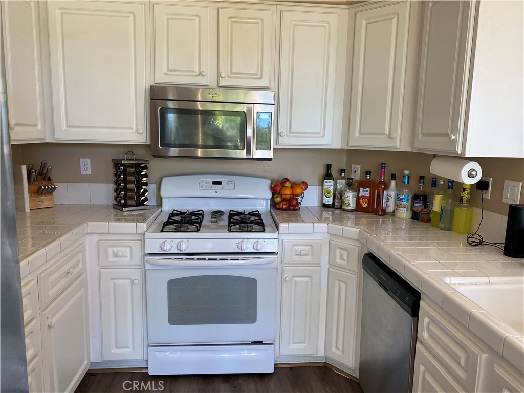 24588 Sunshine Drive