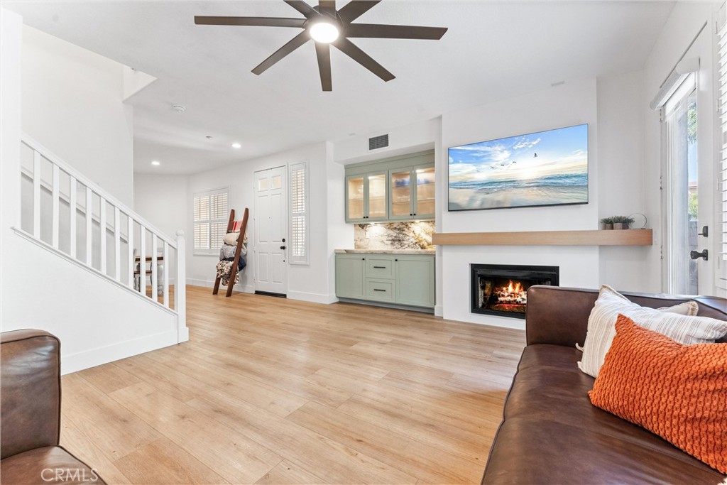 252 Knoll Lake