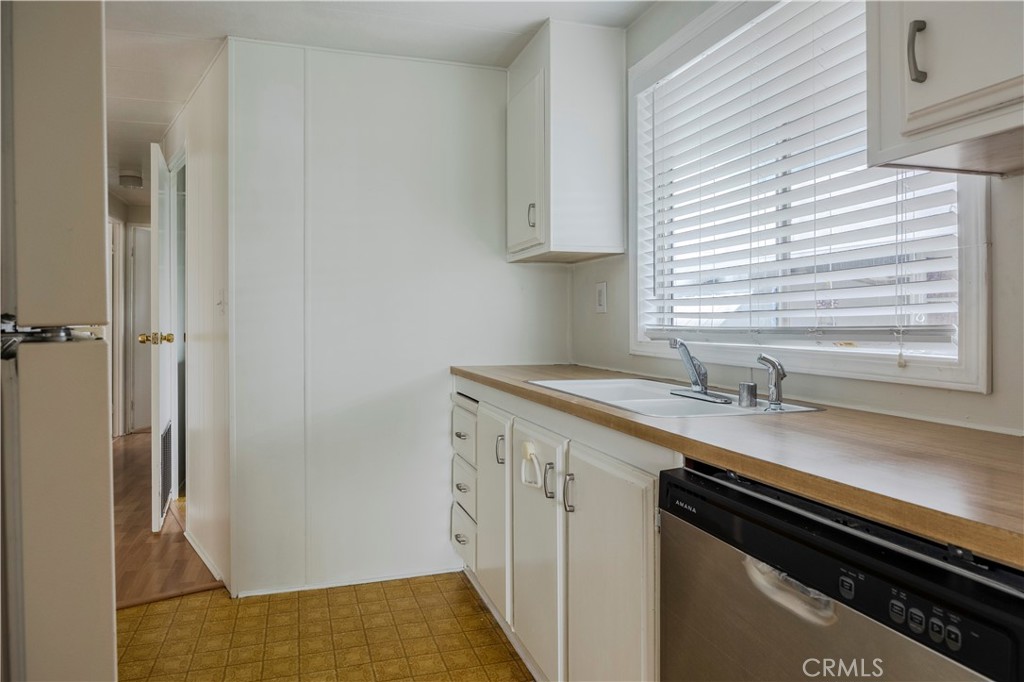 1973 Newport Blvd 17