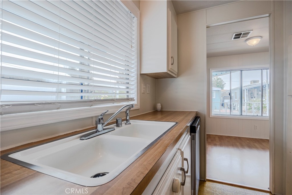 1973 Newport Blvd 17