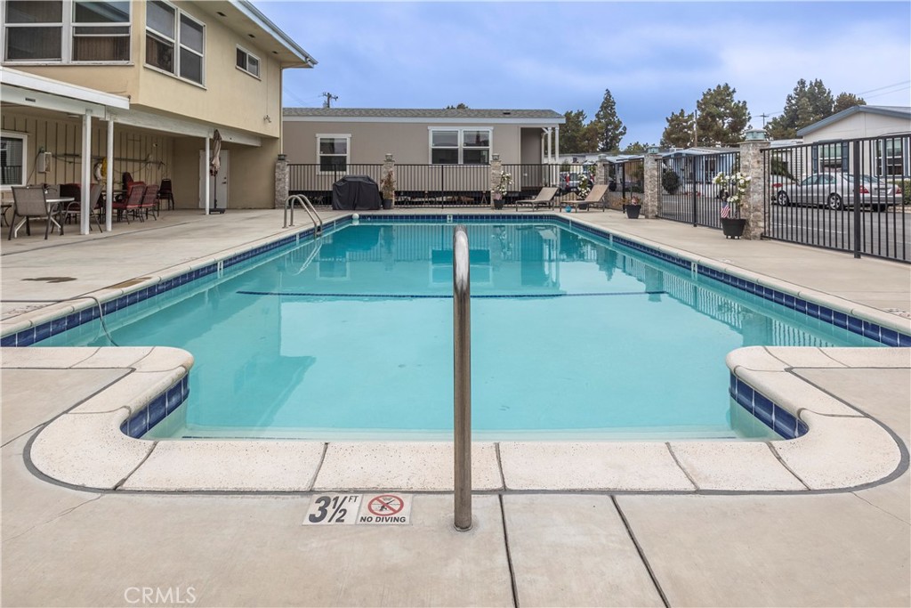 1973 Newport Blvd 17