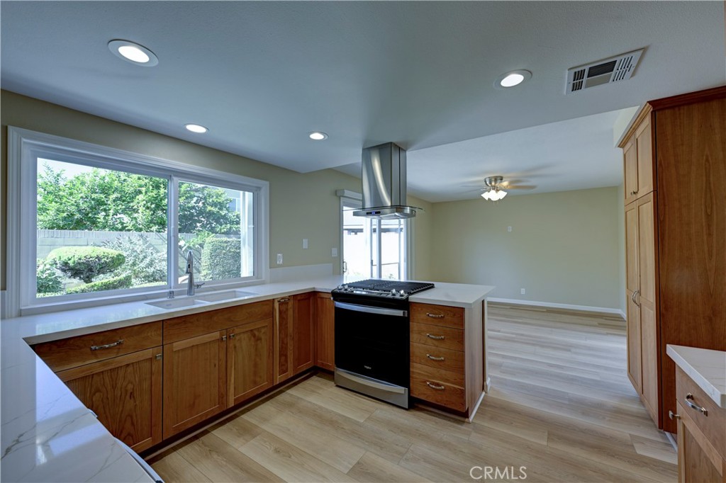 5201 Huntswood Circle