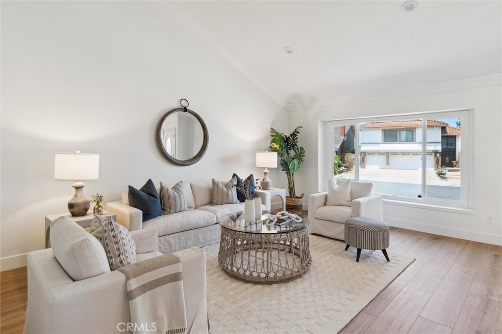 29152 Bobolink Drive